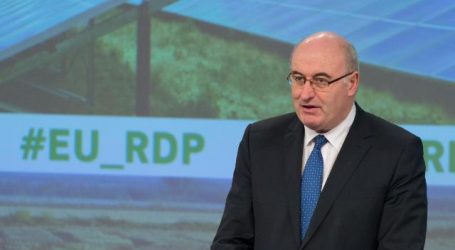 Brexit: Hogan warnt britische Farmer vor Nachteilen
