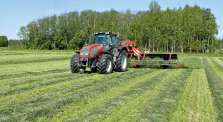 Kuhn zündet „Neuheitenfeuerwerk“