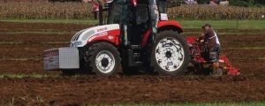 Stefan Steiner erringt Silbermedaille im Graslandpflügen