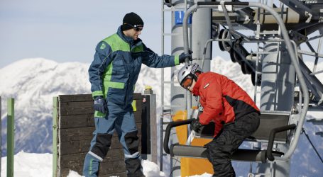 Maschinenring sucht Schneeräumer und Liftwarte