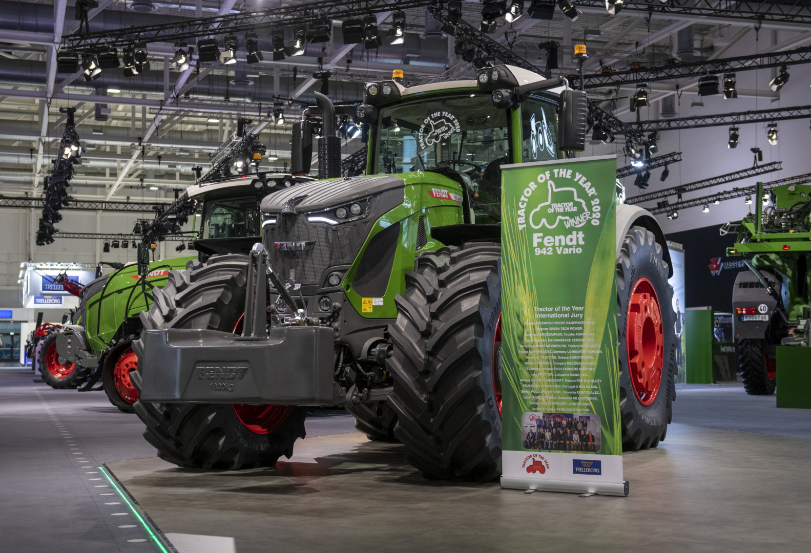 Выставка техники трактор. Трактор Fendt 942. Трактор Fendt 900 Vario. Fendt 942 Vario. Фендт 942 Варио 2020.