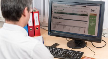 Köstinger gibt Breitband-Ausbau einen Schub