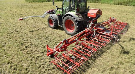 Einböck rüstet bei Grünlandnachsaat auf