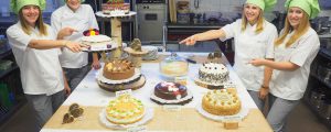 LFS Warth vermittelt Handwerk der Zuckerbäckerei