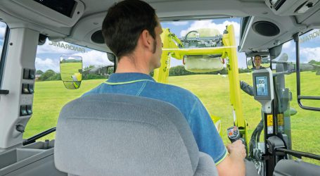 Claas Arion üppigst ausgestattet