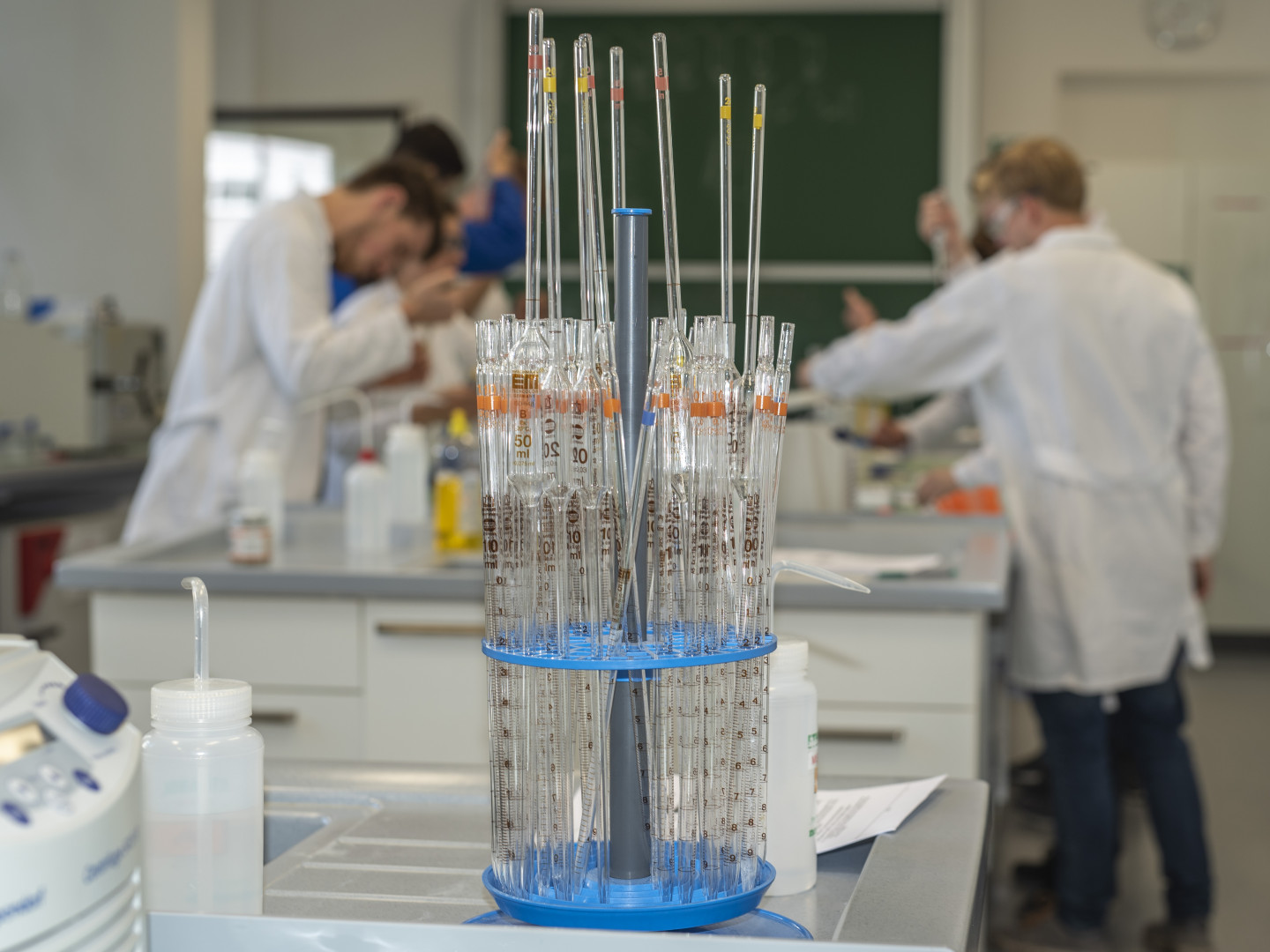 RWA startet Bio Innovation Challenge Blick ins Land