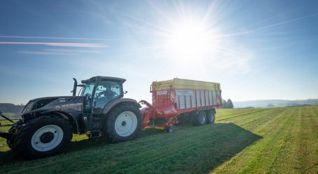Neue Frontwand bei Pöttingers COMBILINE