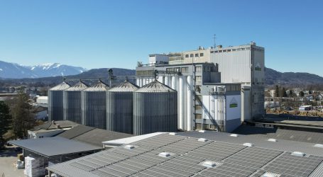 Lagerhaus baut Lager aus