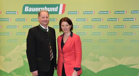 Unabhängigkeit ergänzt Landesverteidigung