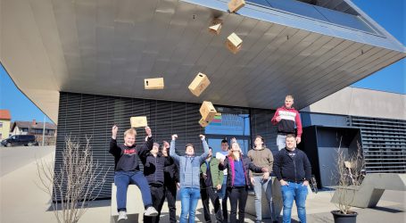 Weinbauschüler laden zum Heurigen