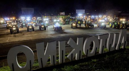 Alles Leinwand beim Traktorkino Folge III