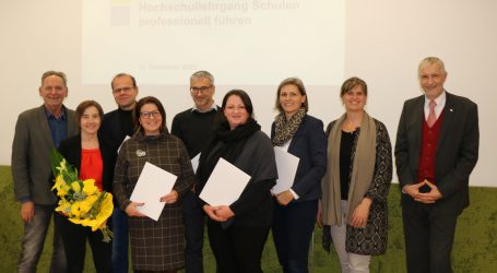 Hochschullehrgang „Schulen professionell führen“ abgeschlossen