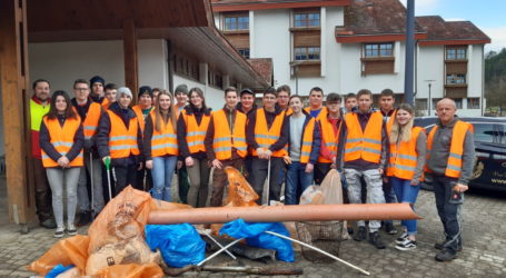 Frühjahrsputz im Gemeindegebiet von Warth