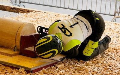 Leon schnitt sich an die Spitze