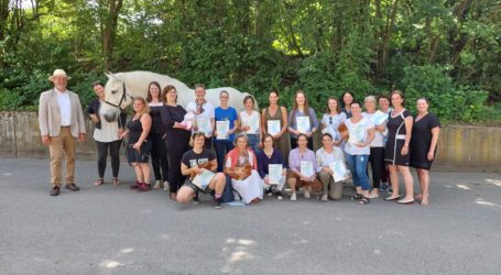 Fachkräfte für Tiergestützte Arbeit ausgebildet