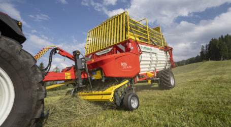Pöttinger mit neuen Ladewagen fürs Steile