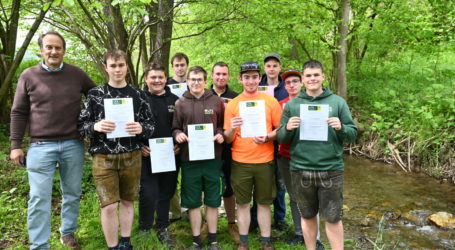 Wildbachbegeher an LFS Warth ausgebildet