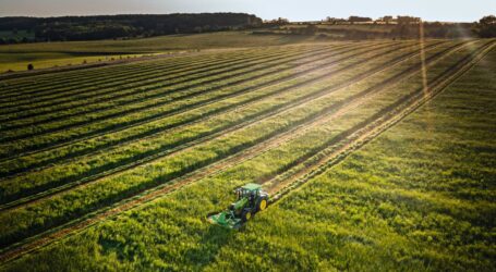 John Deere stellt 5M-Traktor vor
