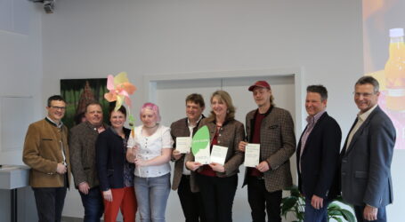 Lillis Marillengarten mit Green-Care-Tafel ausgezeichnet