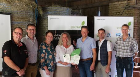 Auszeithof Enk erhält Green Care Hoftafel