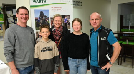 Viele zu Besuch in LFS Warth