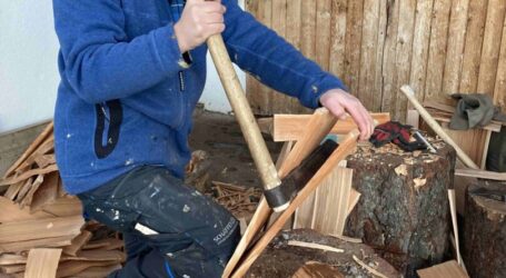 Schindelwerkstatt beim Christkindlmarkt Pulkau